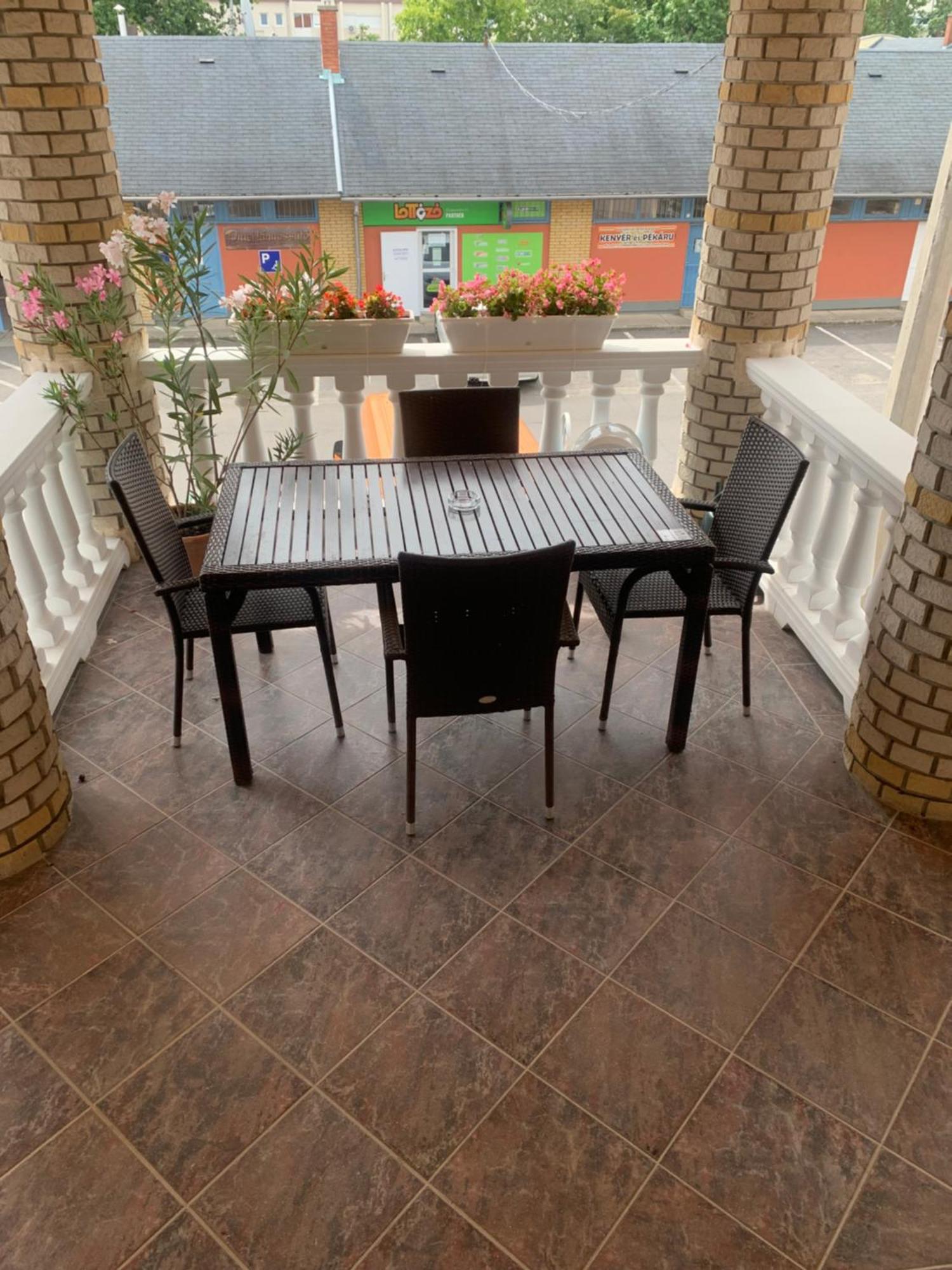 Agora Apartman Hajdúszoboszló Εξωτερικό φωτογραφία
